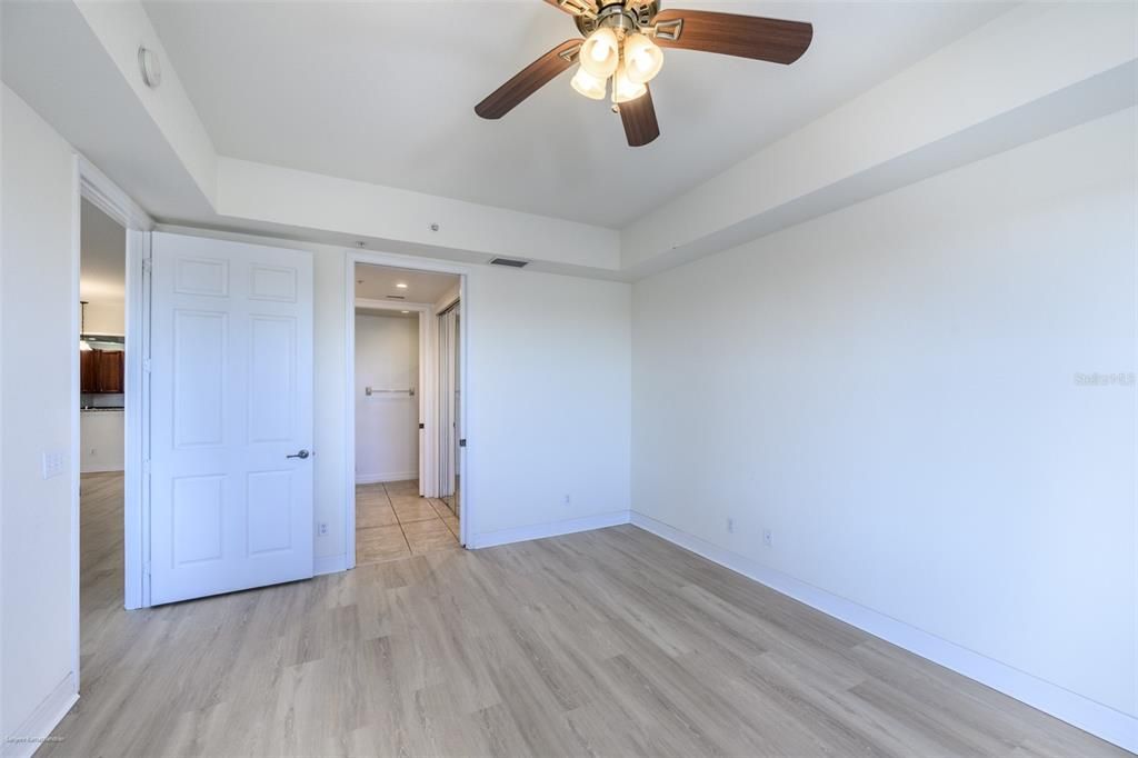 Active With Contract: $1,850 (3 beds, 2 baths, 1813 Square Feet)