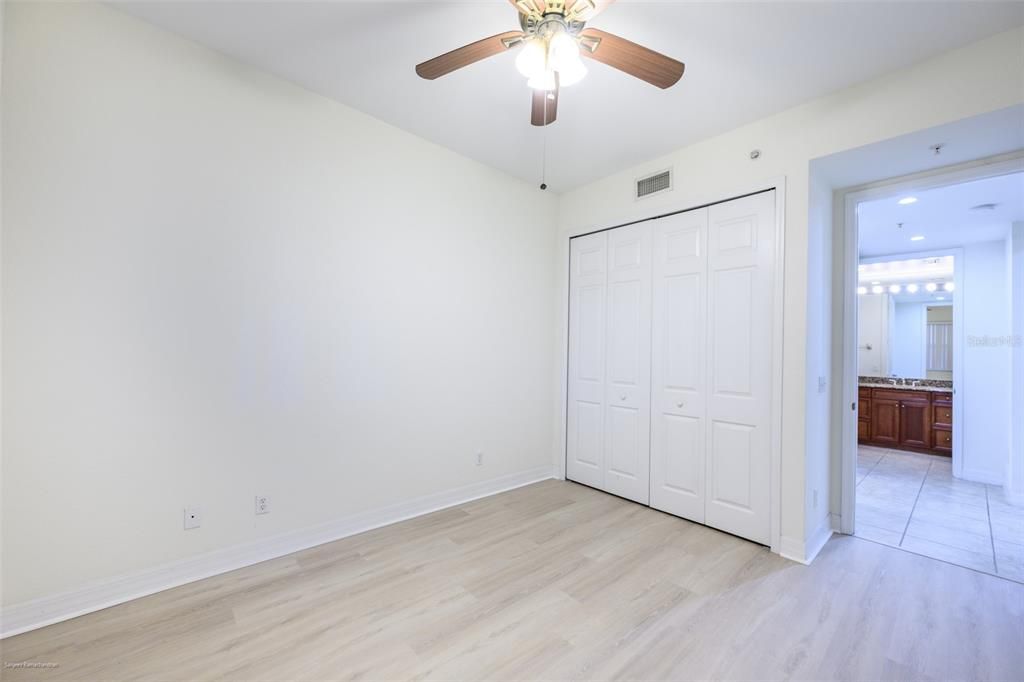 Active With Contract: $1,850 (3 beds, 2 baths, 1813 Square Feet)