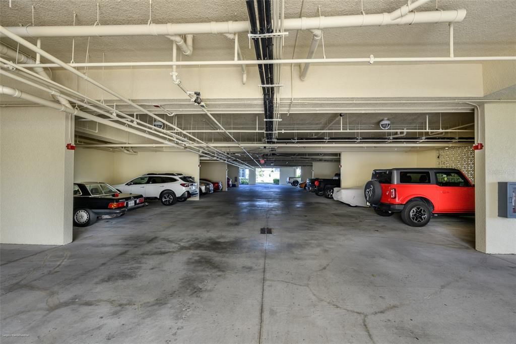 Active With Contract: $1,850 (3 beds, 2 baths, 1813 Square Feet)