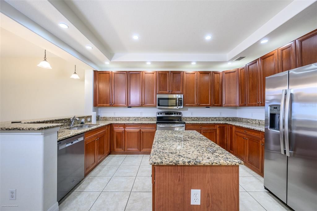 Active With Contract: $1,850 (3 beds, 2 baths, 1813 Square Feet)