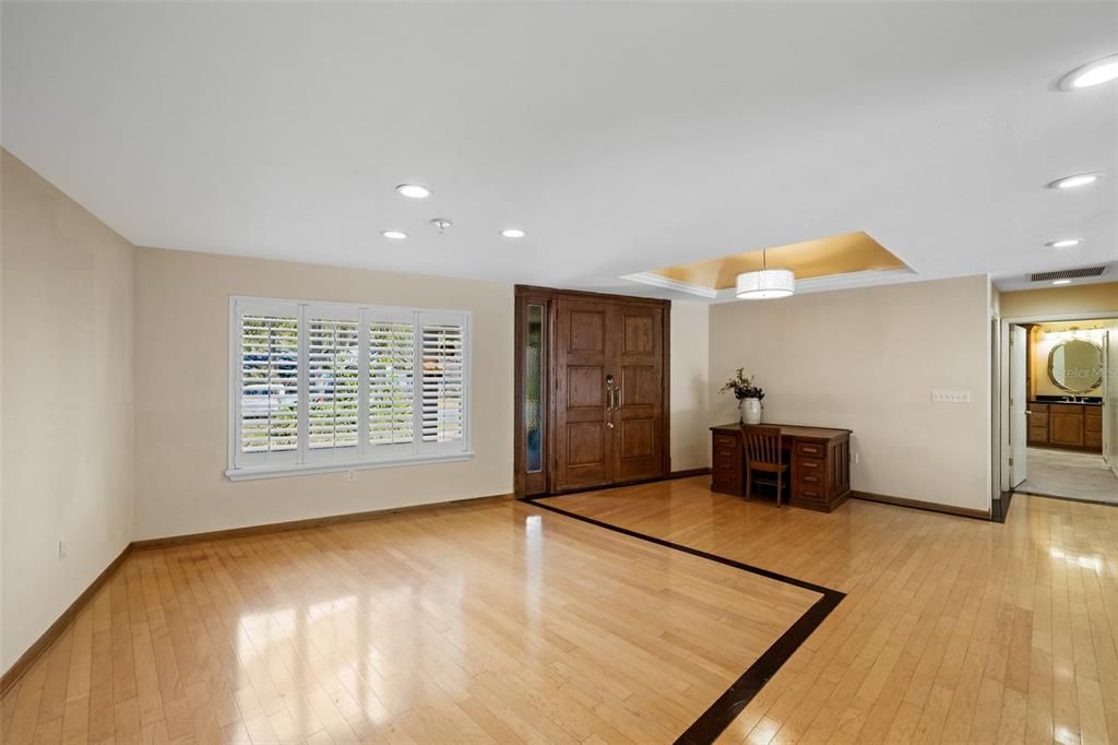 For Sale: $729,000 (4 beds, 3 baths, 3348 Square Feet)