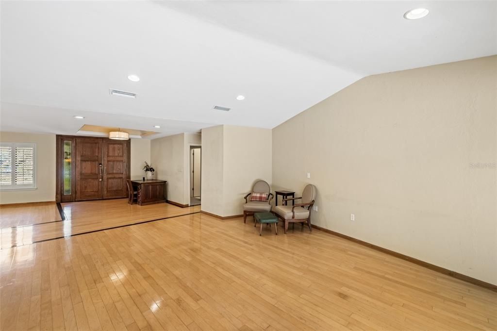 For Sale: $729,000 (4 beds, 3 baths, 3348 Square Feet)
