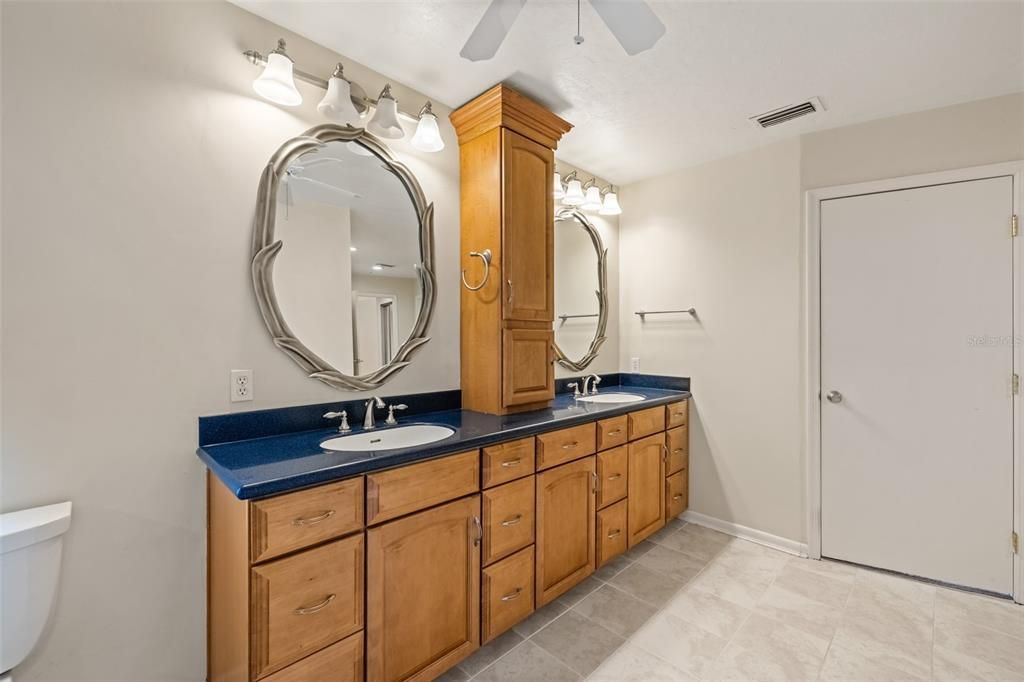 For Sale: $729,000 (4 beds, 3 baths, 3348 Square Feet)