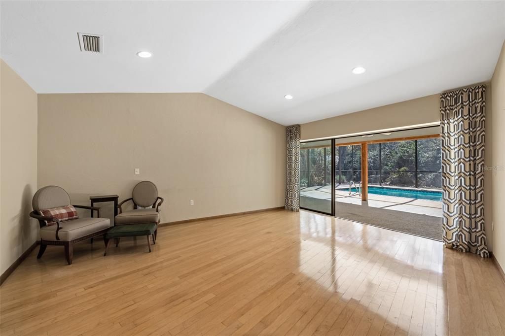For Sale: $729,000 (4 beds, 3 baths, 3348 Square Feet)