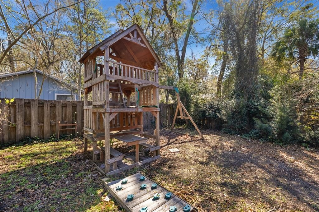 For Sale: $729,000 (4 beds, 3 baths, 3348 Square Feet)
