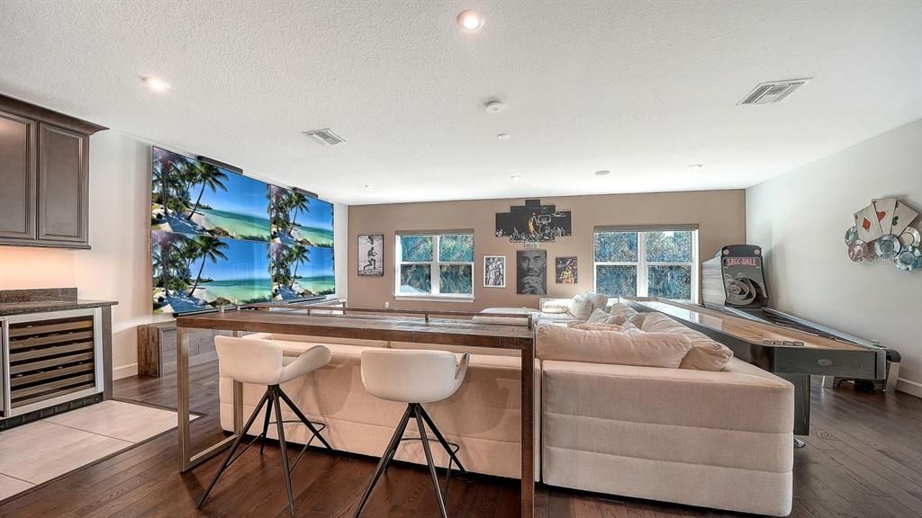 For Sale: $2,200,000 (4 beds, 4 baths, 4877 Square Feet)