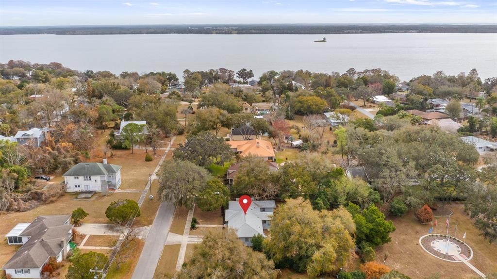 For Sale: $334,900 (3 beds, 2 baths, 1667 Square Feet)