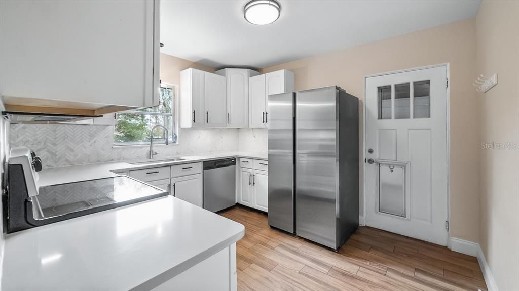 For Sale: $334,900 (3 beds, 2 baths, 1667 Square Feet)