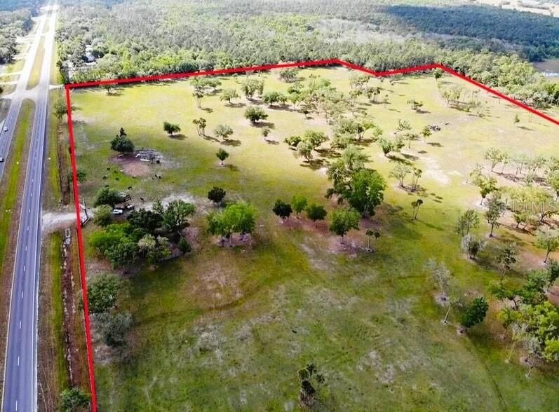 На продажу: $4,500,000 (34.27 acres)