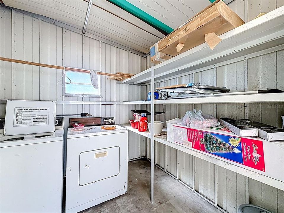 Active With Contract: $137,500 (2 beds, 2 baths, 960 Square Feet)