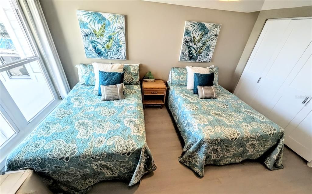 For Rent: $4,300 (2 beds, 2 baths, 1096 Square Feet)