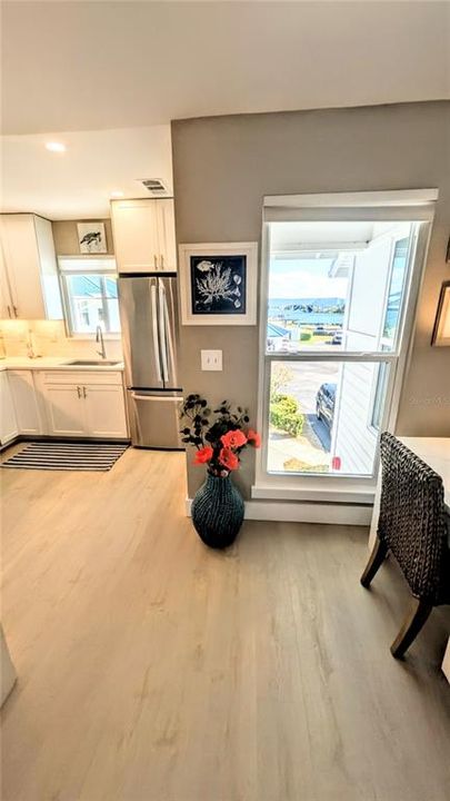 For Rent: $4,300 (2 beds, 2 baths, 1096 Square Feet)