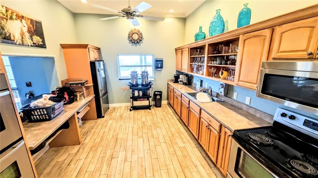 For Rent: $4,300 (2 beds, 2 baths, 1096 Square Feet)