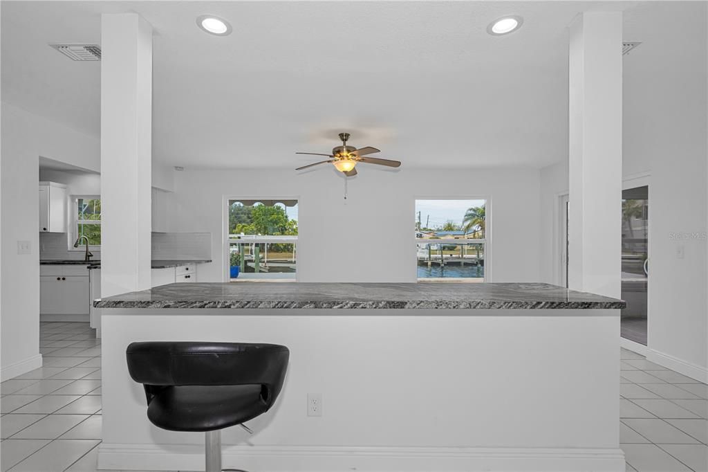 For Sale: $549,000 (2 beds, 2 baths, 1514 Square Feet)