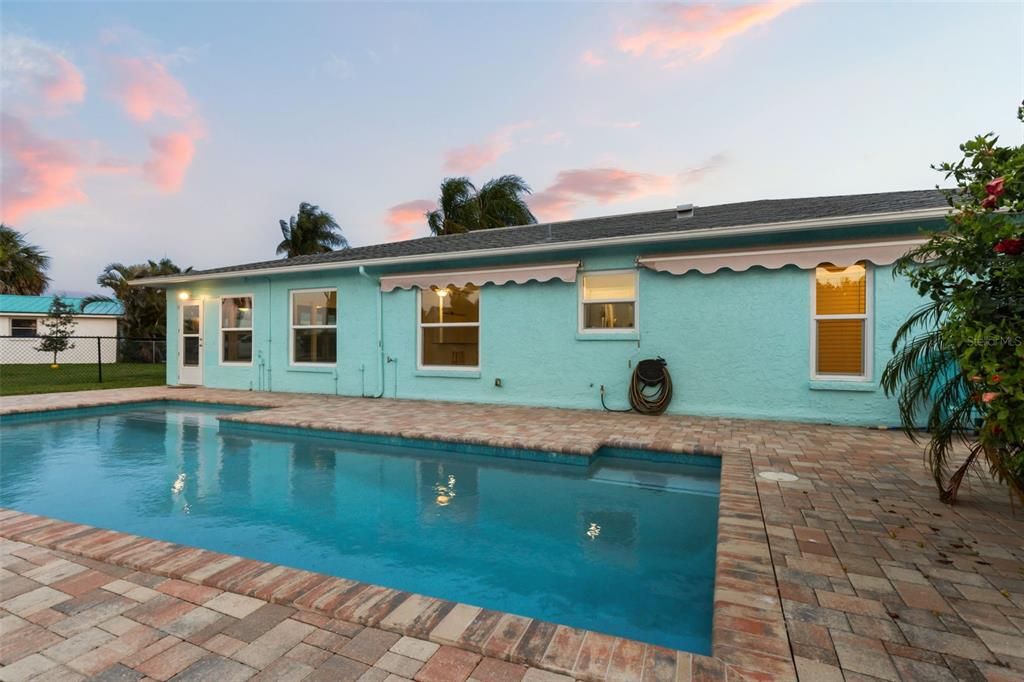 For Sale: $549,000 (2 beds, 2 baths, 1514 Square Feet)