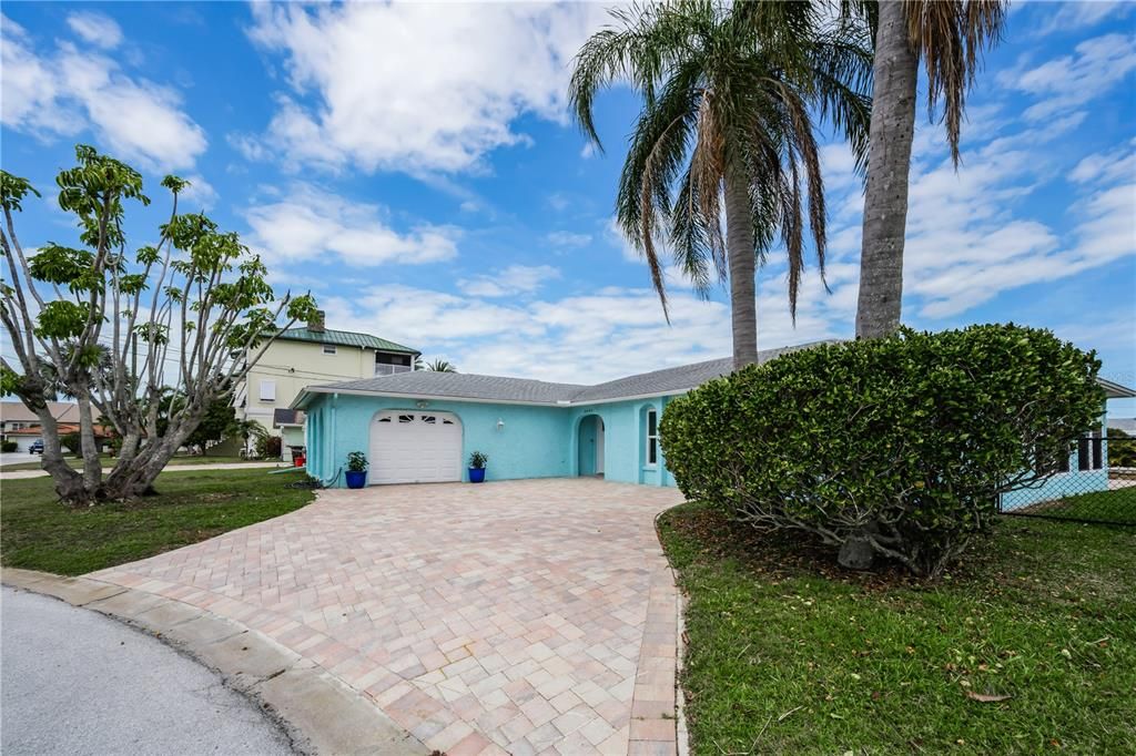 For Sale: $549,000 (2 beds, 2 baths, 1514 Square Feet)