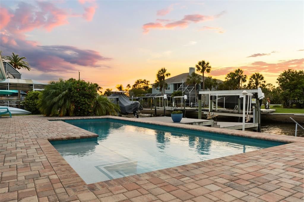 For Sale: $549,000 (2 beds, 2 baths, 1514 Square Feet)