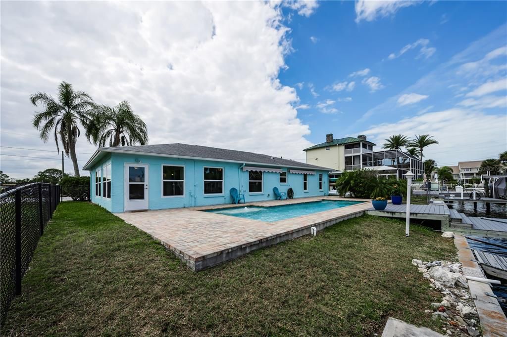 For Sale: $549,000 (2 beds, 2 baths, 1514 Square Feet)