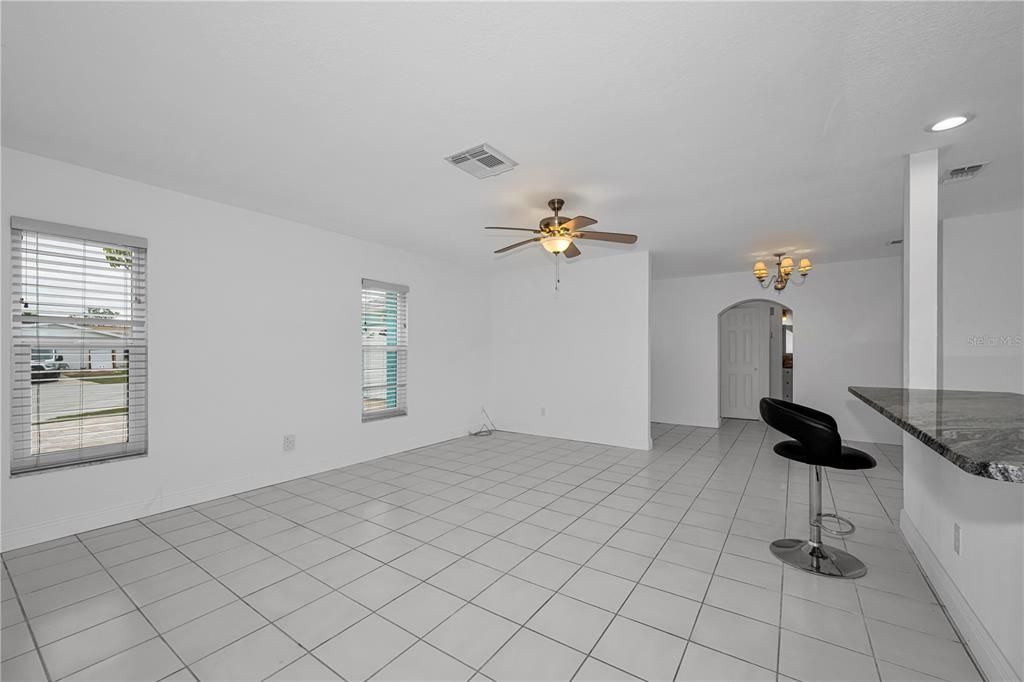 For Sale: $549,000 (2 beds, 2 baths, 1514 Square Feet)