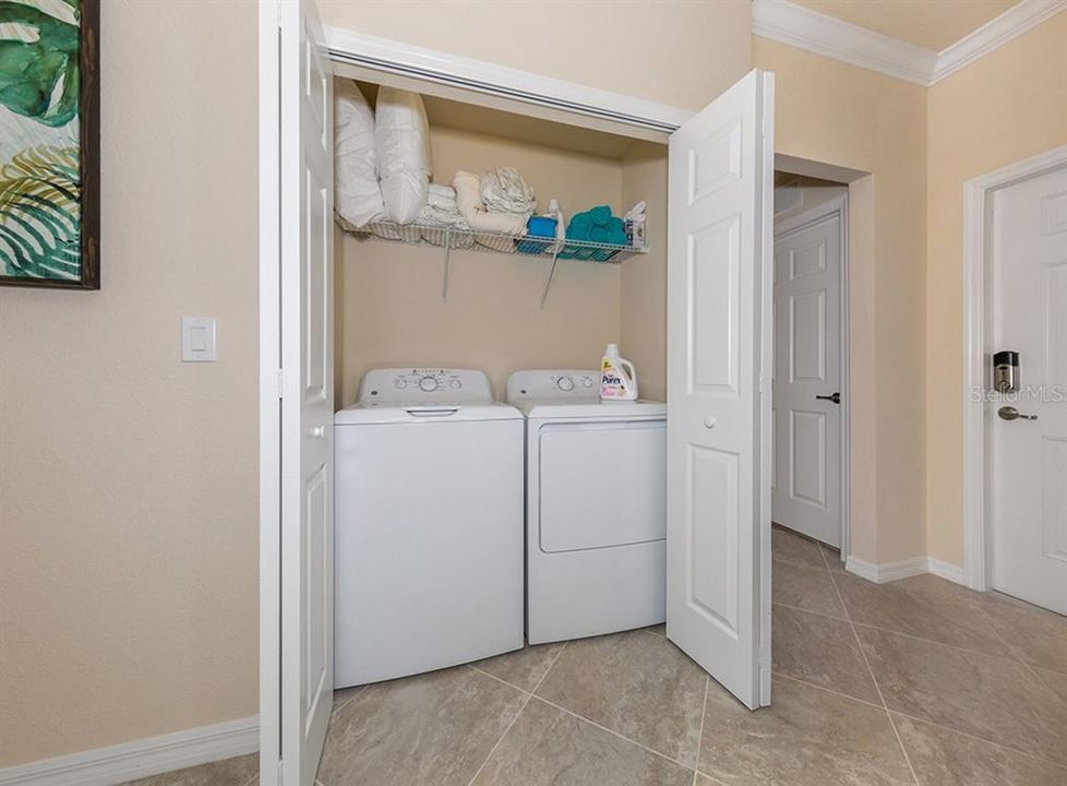 В аренду: $2,200 (2 спален, 2 ванн, 1355 Квадратных фут)