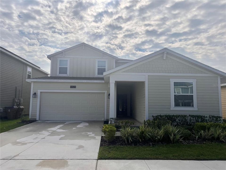 For Rent: $3,099 (5 beds, 4 baths, 3193 Square Feet)