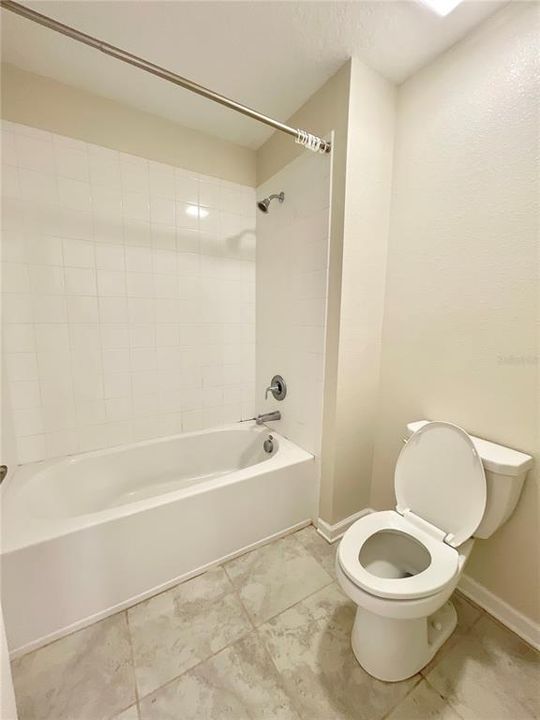 For Rent: $3,099 (5 beds, 4 baths, 3193 Square Feet)