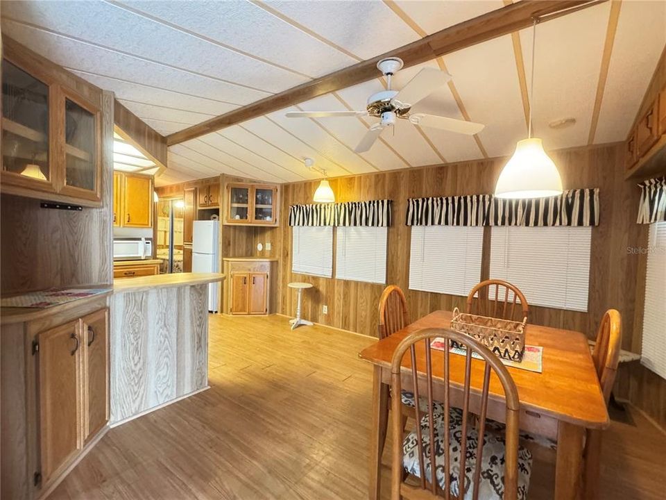 Activo con contrato: $99,900 (2 camas, 1 baños, 723 Pies cuadrados)