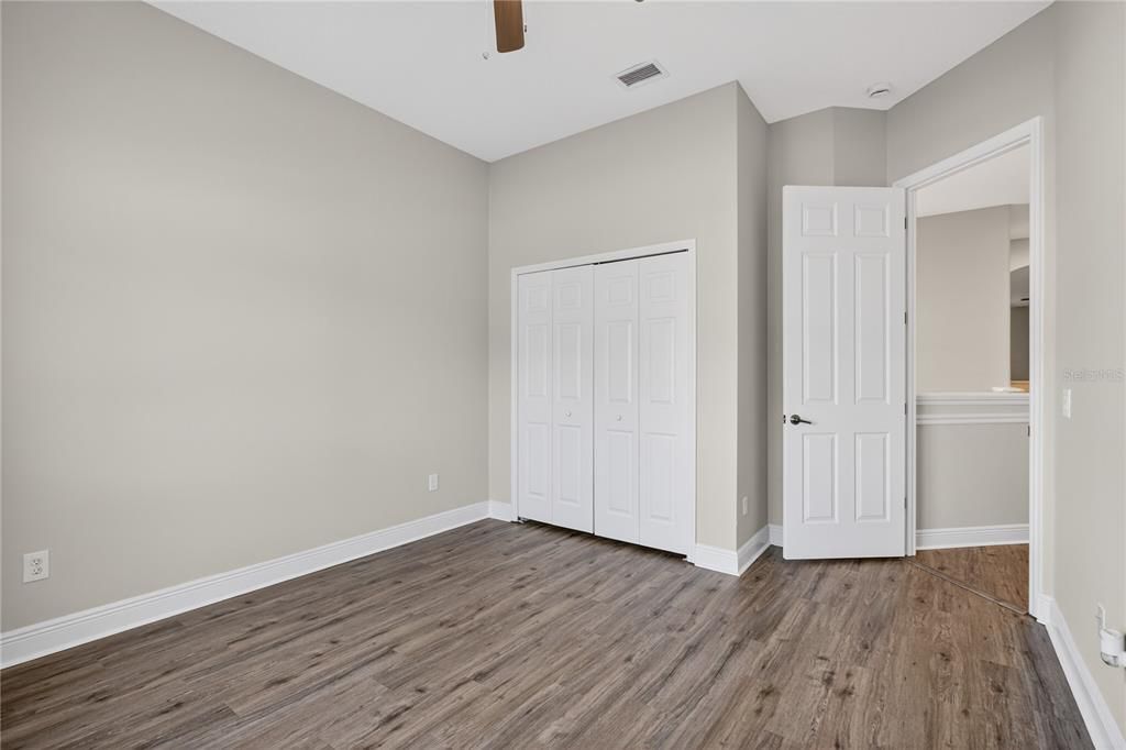 For Sale: $334,900 (2 beds, 2 baths, 1749 Square Feet)