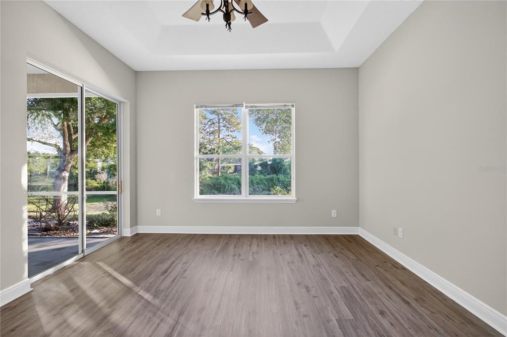 For Sale: $334,900 (2 beds, 2 baths, 1749 Square Feet)