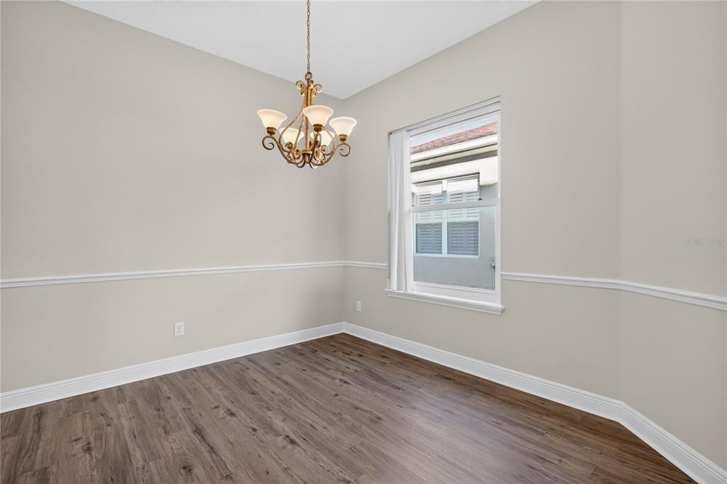For Sale: $334,900 (2 beds, 2 baths, 1749 Square Feet)