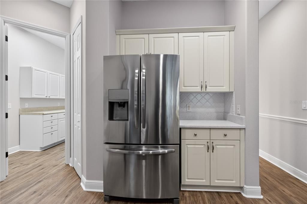 For Sale: $334,900 (2 beds, 2 baths, 1749 Square Feet)