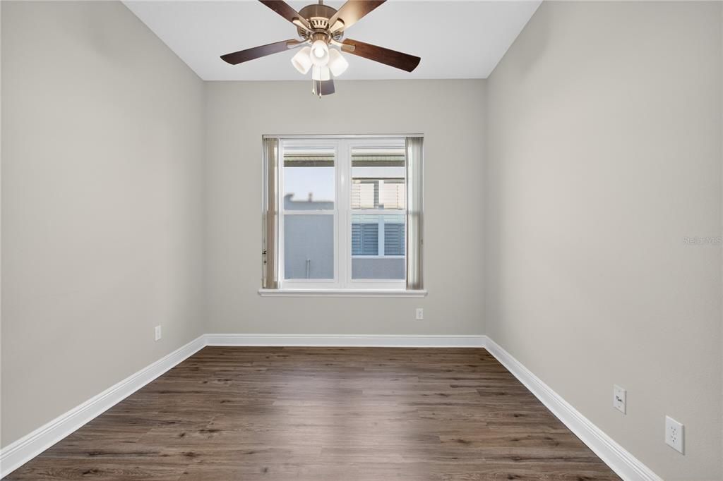 For Sale: $334,900 (2 beds, 2 baths, 1749 Square Feet)