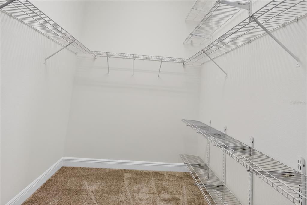 For Sale: $334,900 (2 beds, 2 baths, 1749 Square Feet)