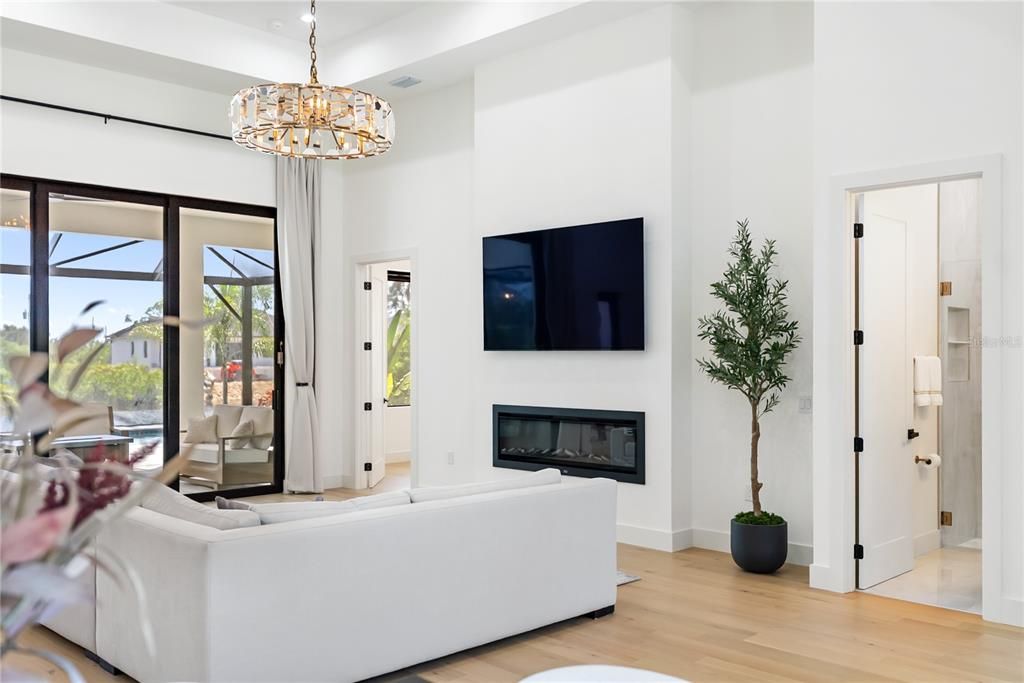 En Venta: $1,350,000 (3 camas, 3 baños, 2245 Pies cuadrados)