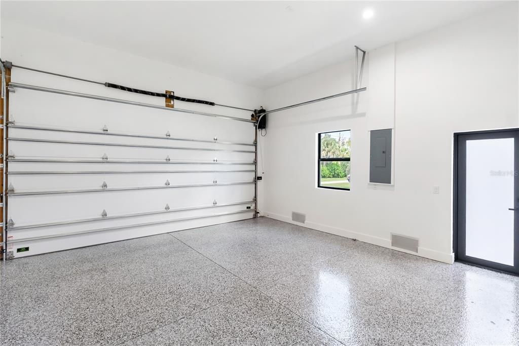 En Venta: $1,350,000 (3 camas, 3 baños, 2245 Pies cuadrados)