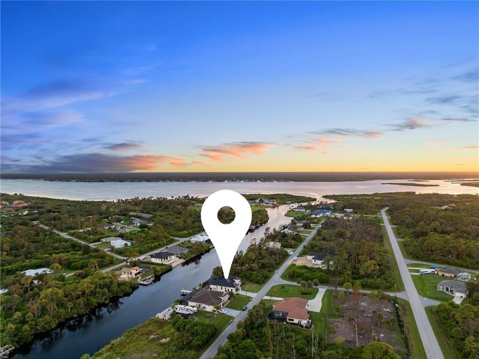 En Venta: $1,350,000 (3 camas, 3 baños, 2245 Pies cuadrados)