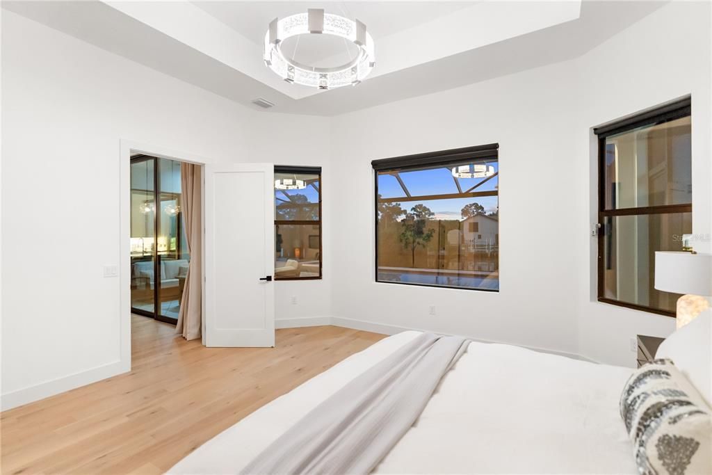 En Venta: $1,350,000 (3 camas, 3 baños, 2245 Pies cuadrados)