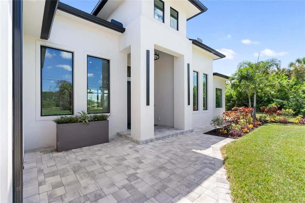 En Venta: $1,350,000 (3 camas, 3 baños, 2245 Pies cuadrados)