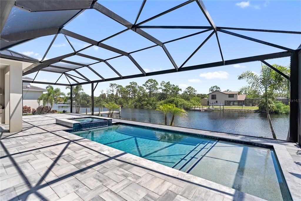 En Venta: $1,350,000 (3 camas, 3 baños, 2245 Pies cuadrados)