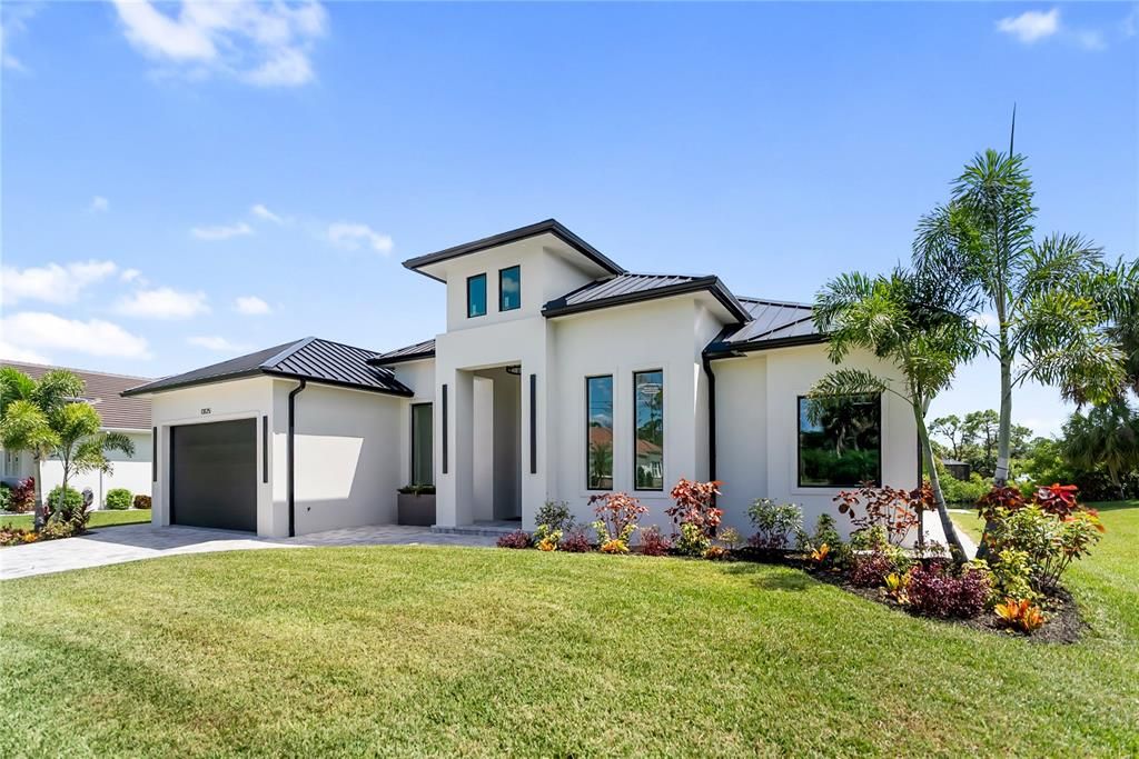 En Venta: $1,350,000 (3 camas, 3 baños, 2245 Pies cuadrados)