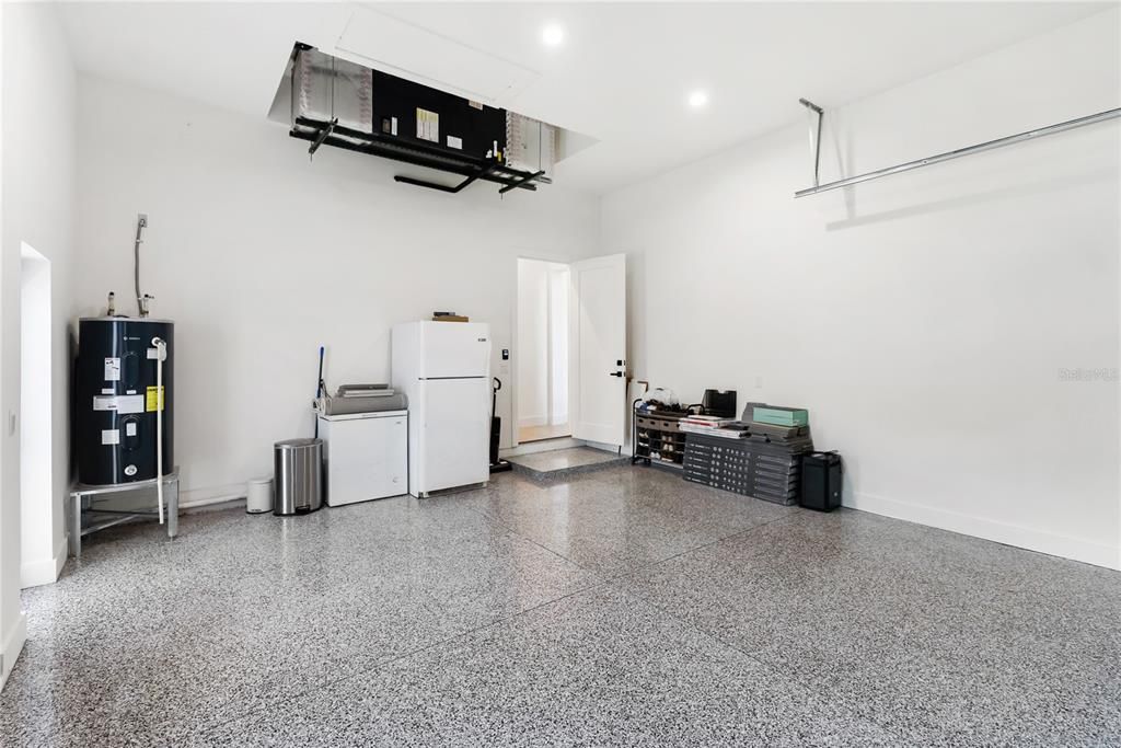 En Venta: $1,350,000 (3 camas, 3 baños, 2245 Pies cuadrados)