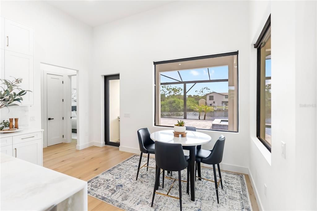 En Venta: $1,350,000 (3 camas, 3 baños, 2245 Pies cuadrados)