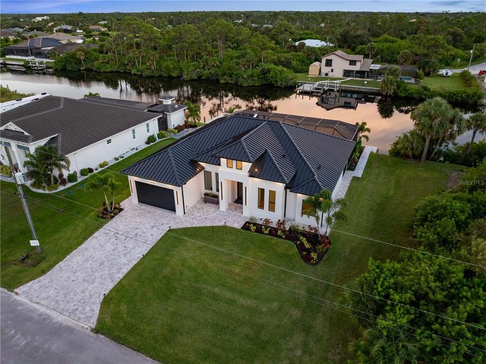 En Venta: $1,350,000 (3 camas, 3 baños, 2245 Pies cuadrados)