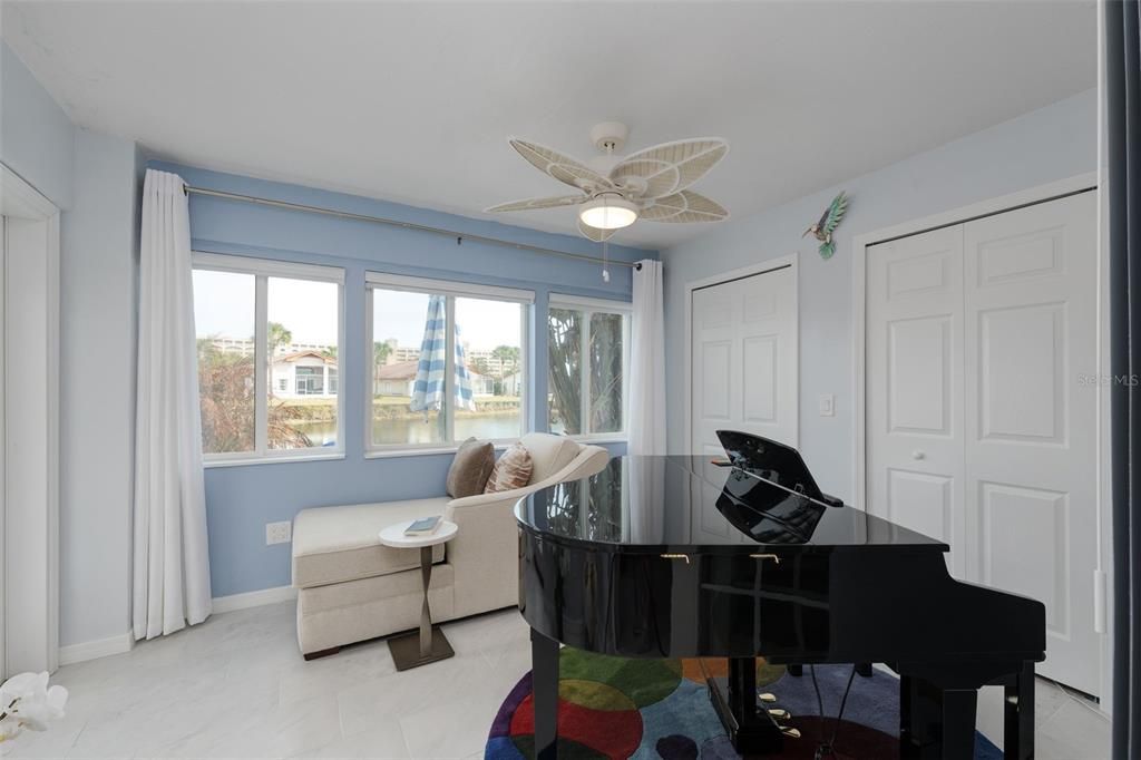 En Venta: $457,000 (3 camas, 2 baños, 1419 Pies cuadrados)