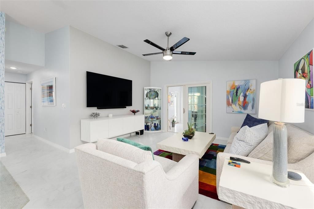 En Venta: $457,000 (3 camas, 2 baños, 1419 Pies cuadrados)