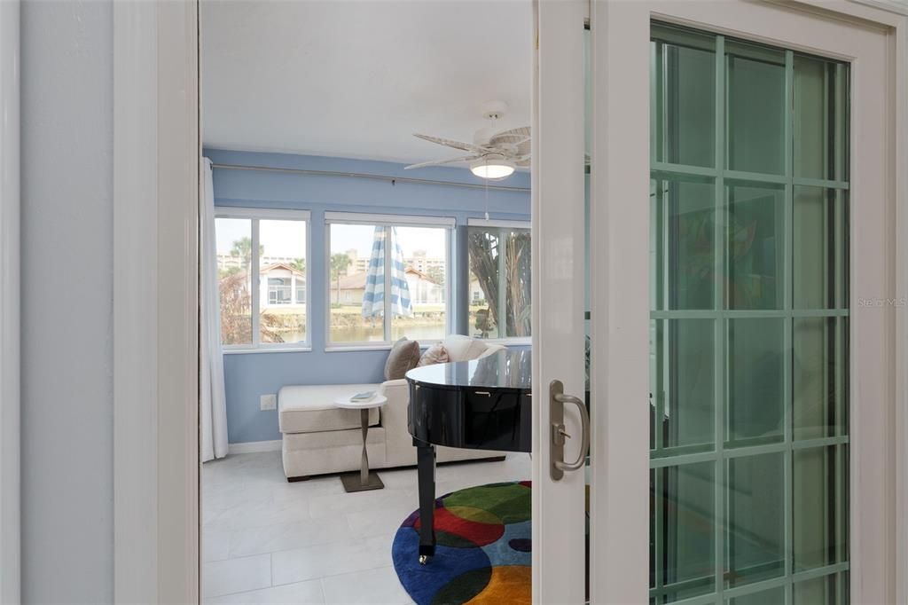 En Venta: $457,000 (3 camas, 2 baños, 1419 Pies cuadrados)