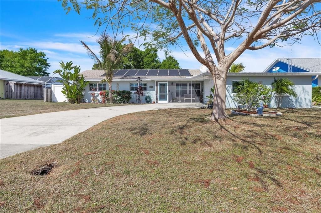 Active With Contract: $549,000 (3 beds, 2 baths, 1612 Square Feet)
