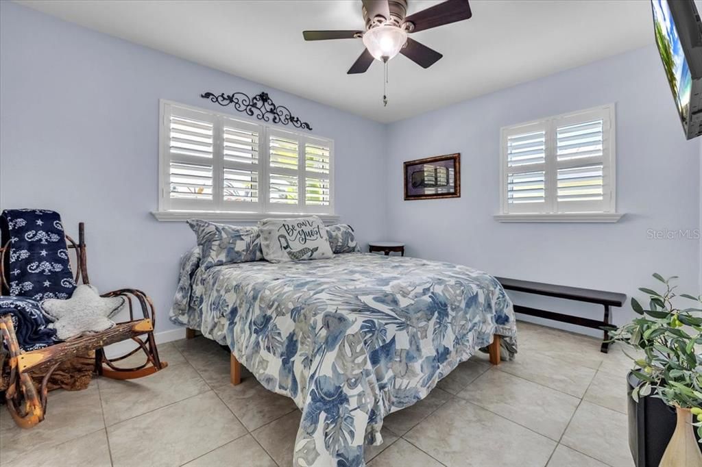 Active With Contract: $549,000 (3 beds, 2 baths, 1612 Square Feet)