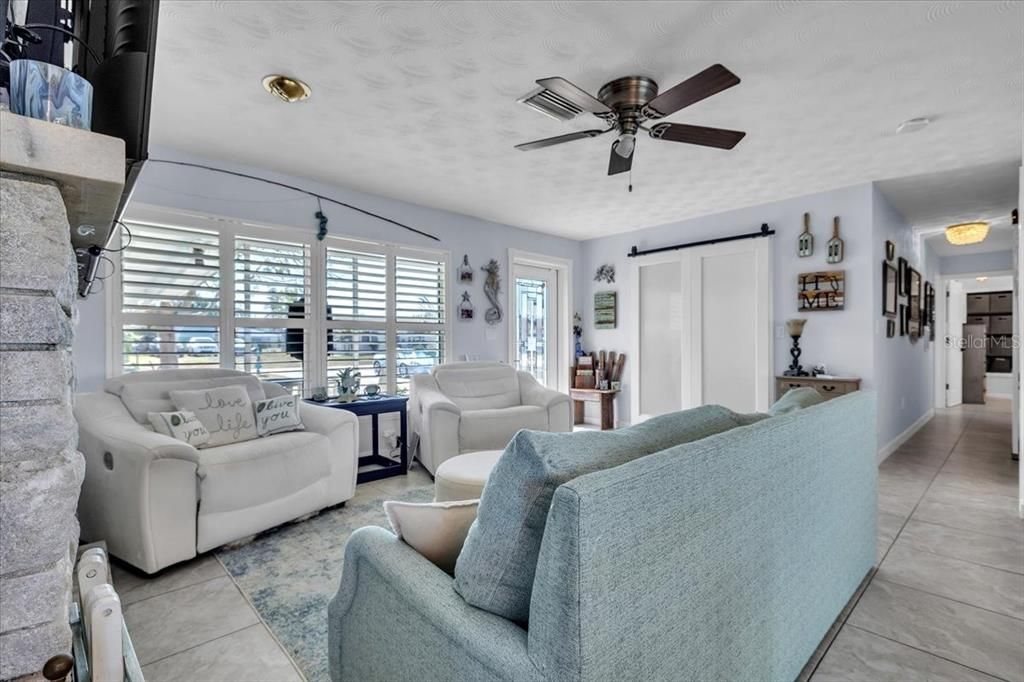 Active With Contract: $549,000 (3 beds, 2 baths, 1612 Square Feet)