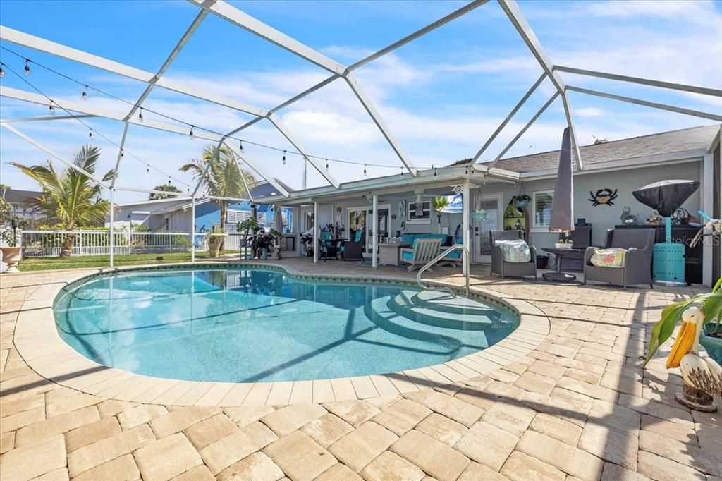 Active With Contract: $549,000 (3 beds, 2 baths, 1612 Square Feet)